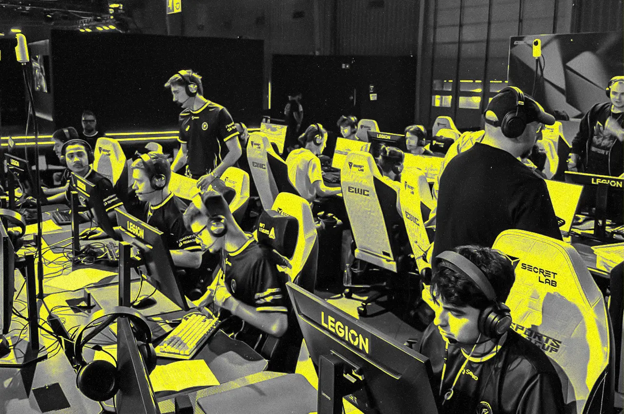 Графика для статьи OFFSTAGE про квалификации на Esports World Cup 2026 в CS2