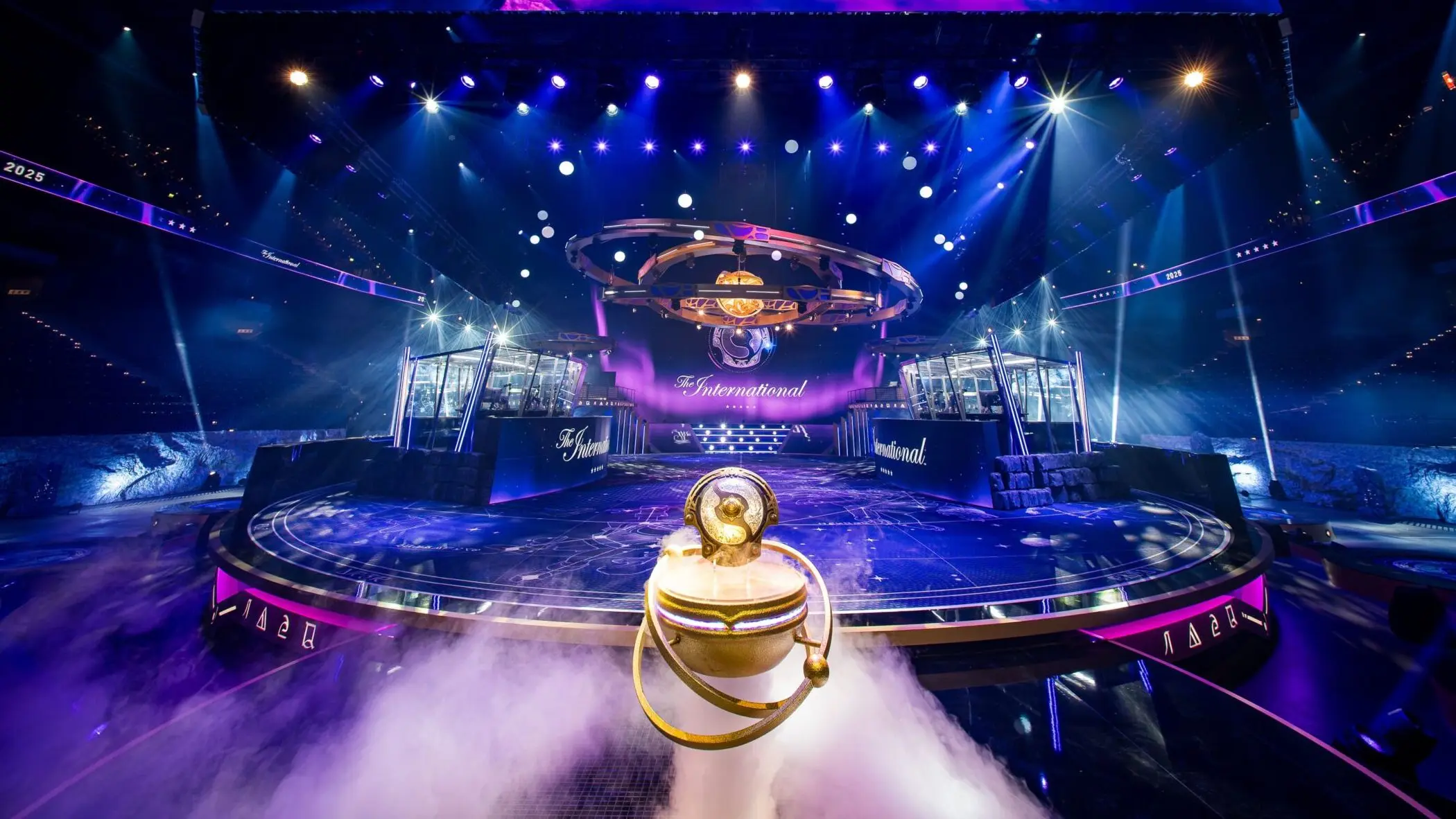 Сцена The International 2025.