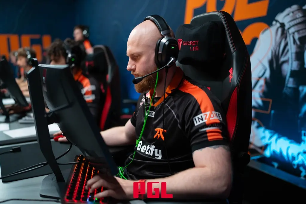 Фотография KRIMZ с турнира