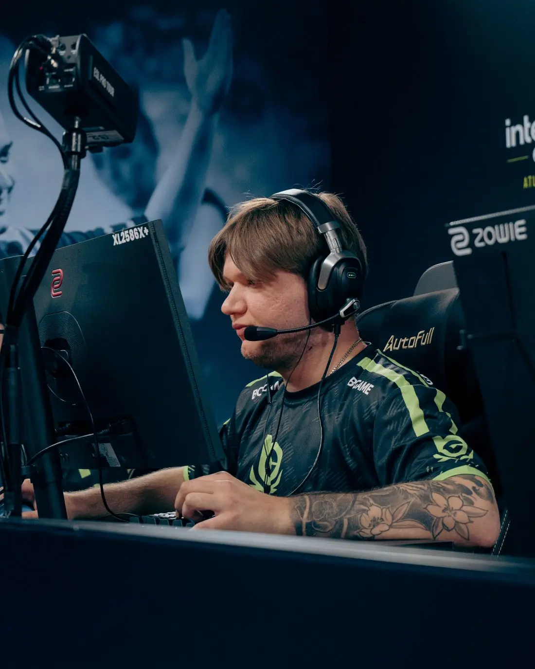 Фотография s1mple с турнира
