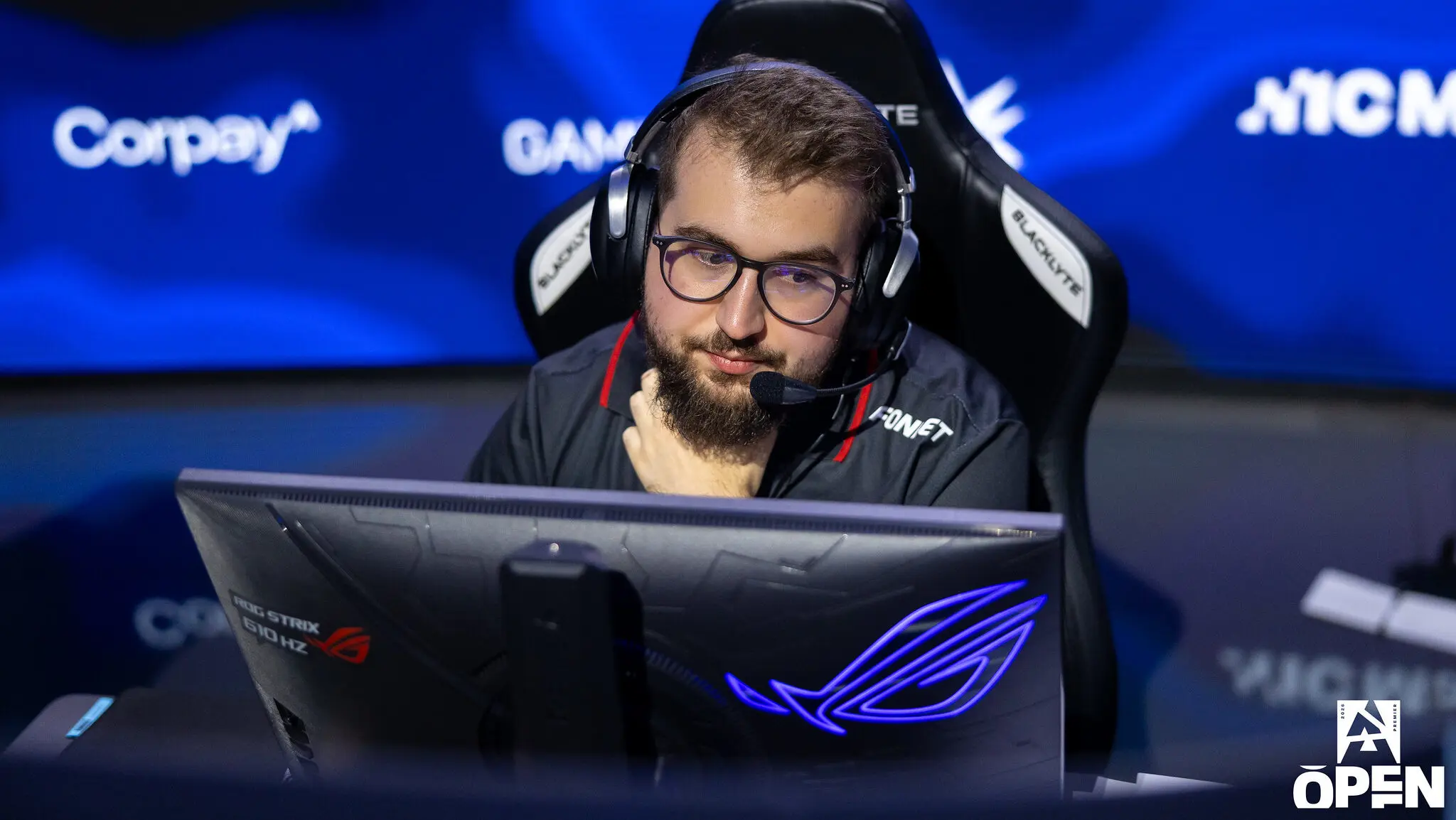 Снайпер MOUZ Адам «torzsi» Торжаш.