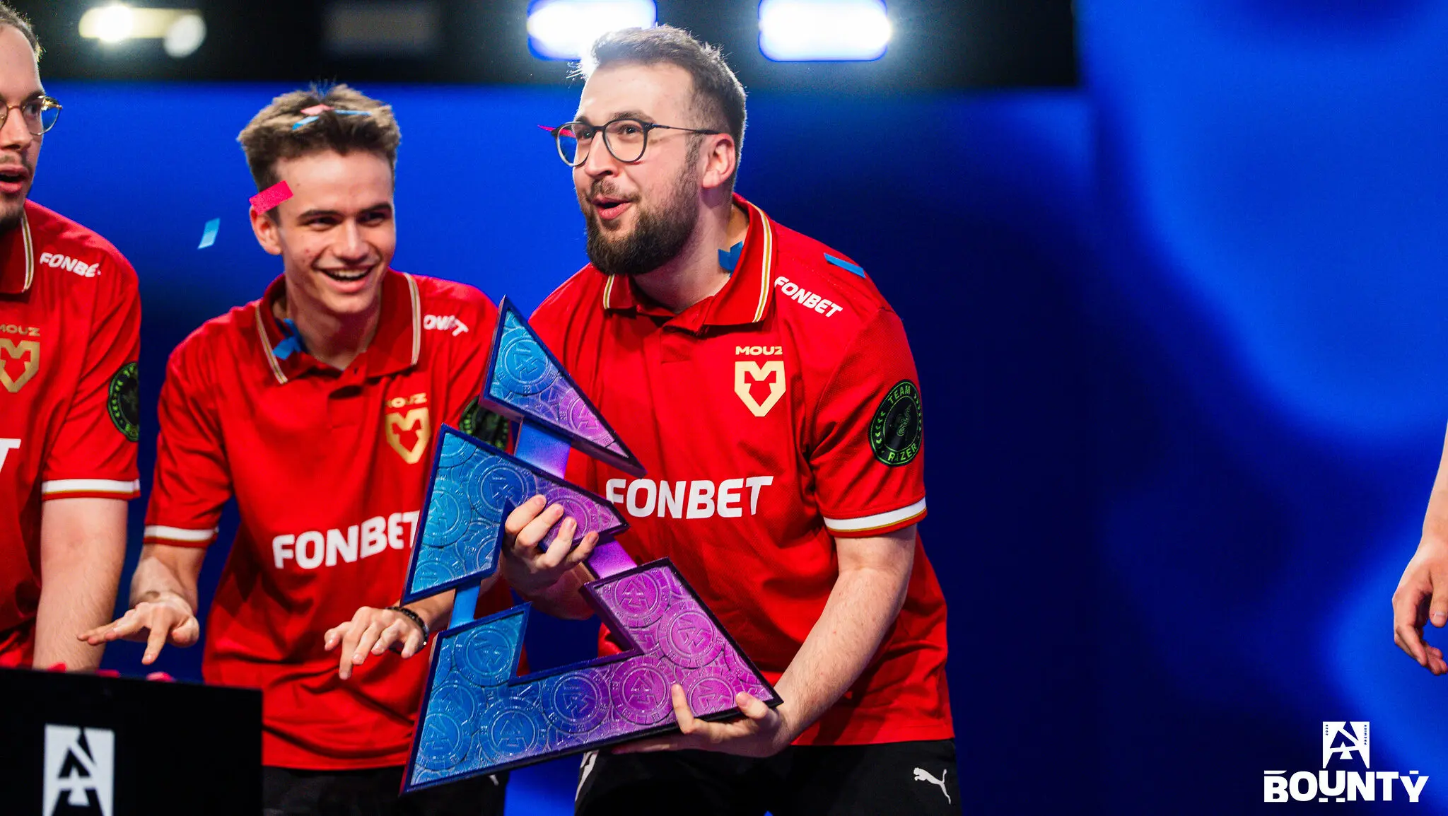 Снайпер MOUZ Адам «torzsi» Торжаш.