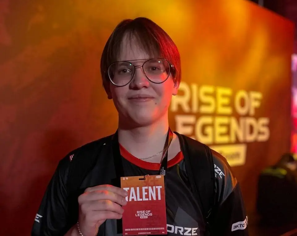 Ptenchik на турнире Rise of Legends