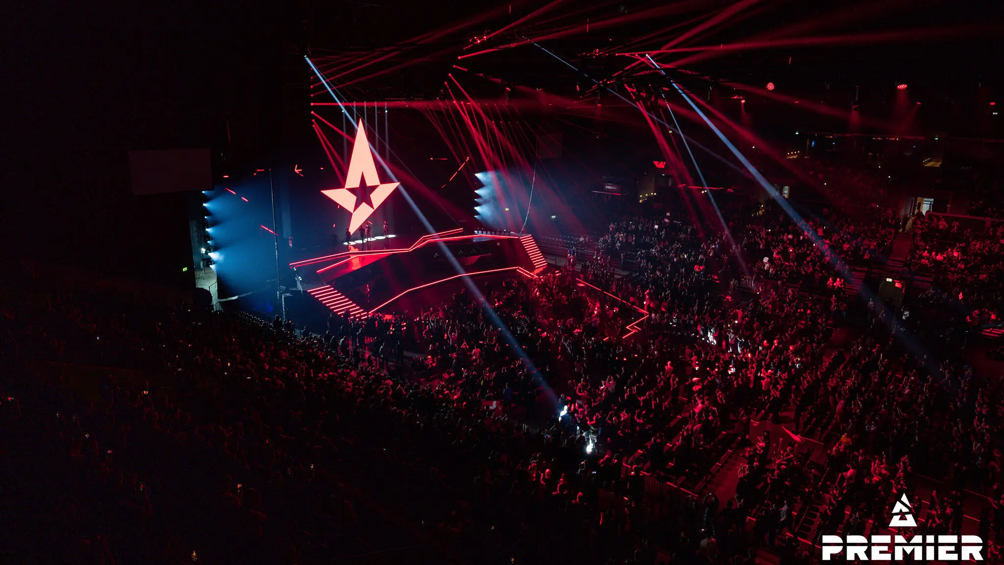 Представление состава Astralis по CS2 в плей-офф BLAST Premier Fall Final 2021.