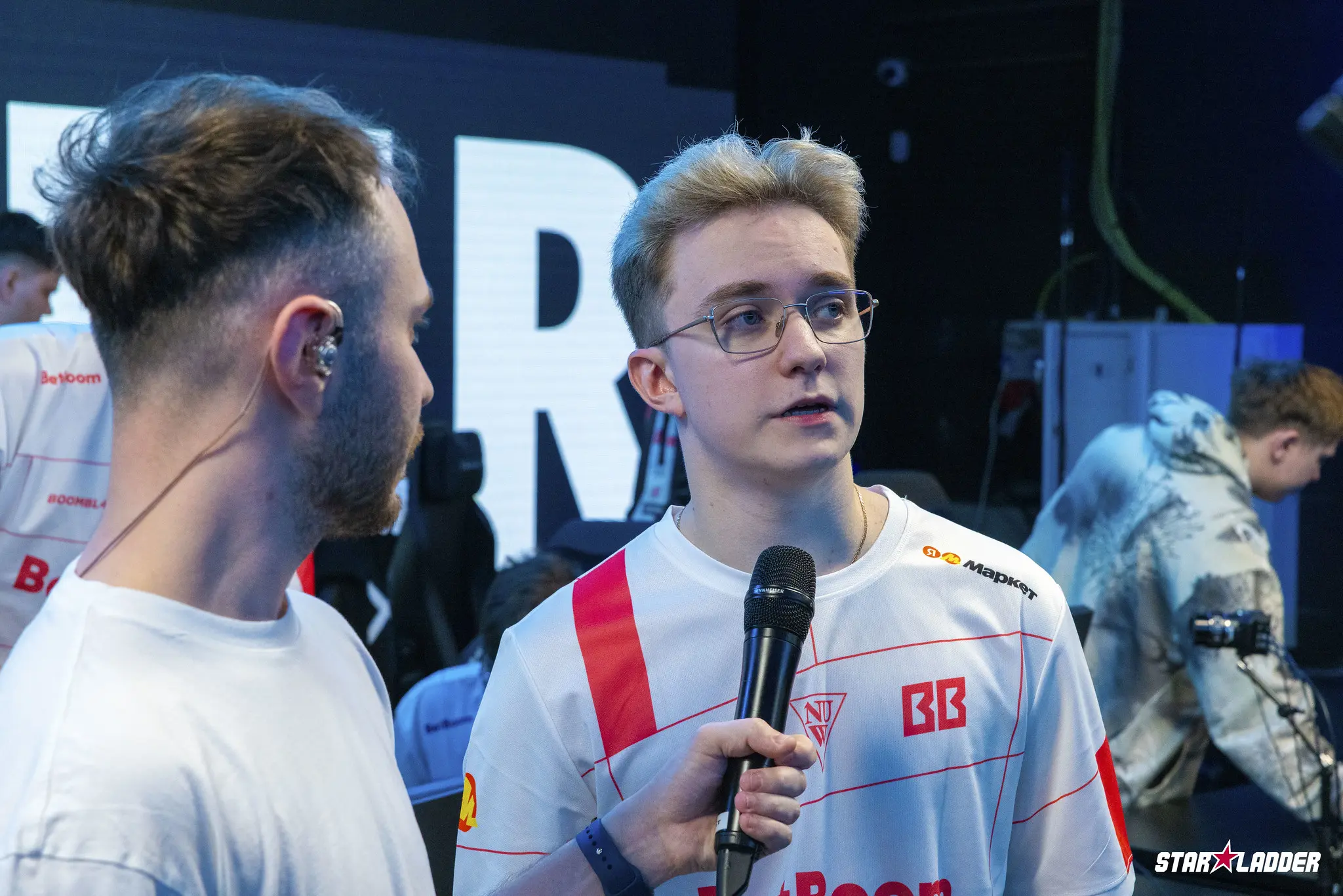 Стенд-ин BetBoom Team Тимур «FL4MUS» Марьев.
