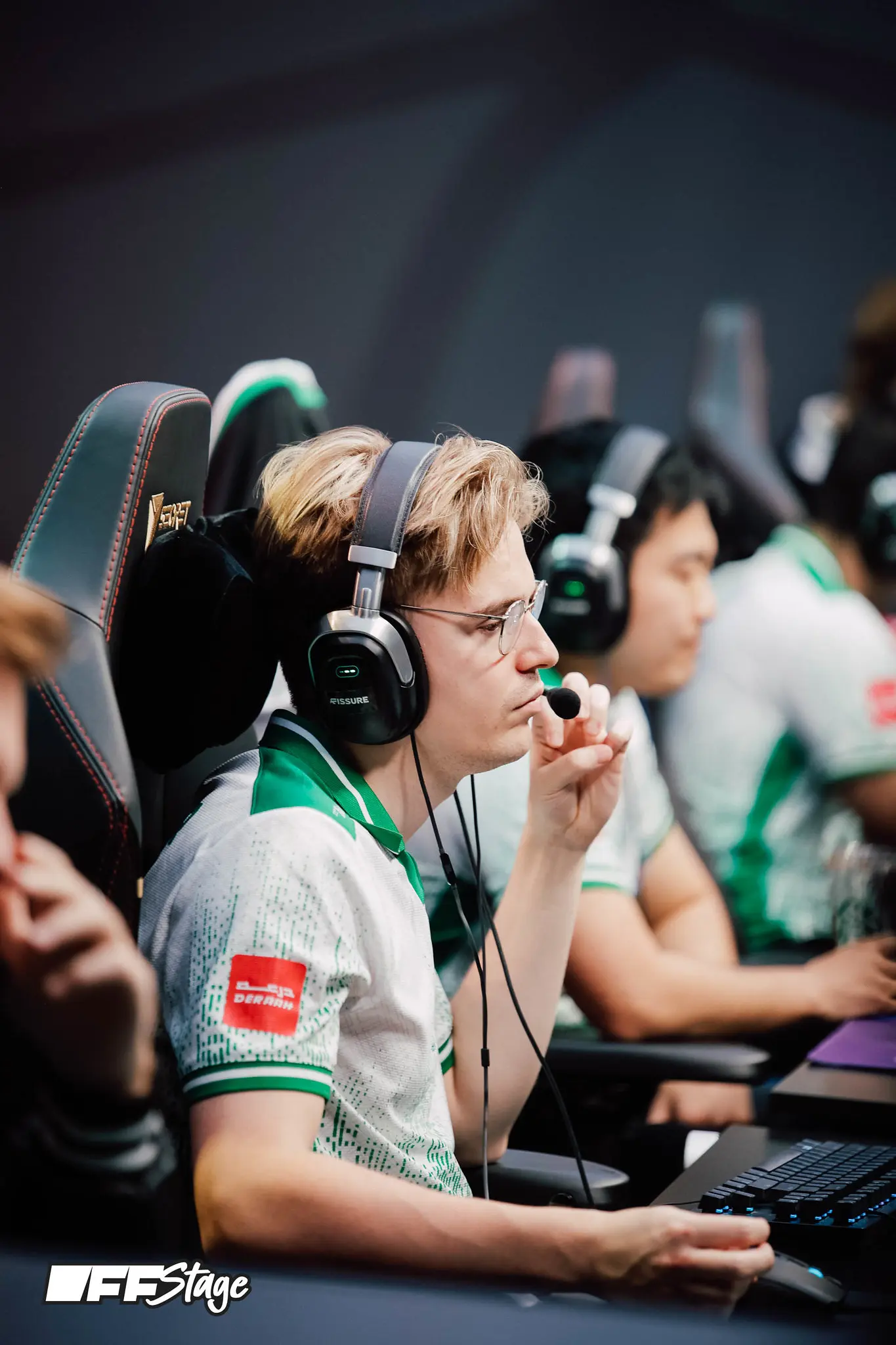 skiter в плей-офф FISSURE PLAYGROUND 2 — DOTA в Сербии.