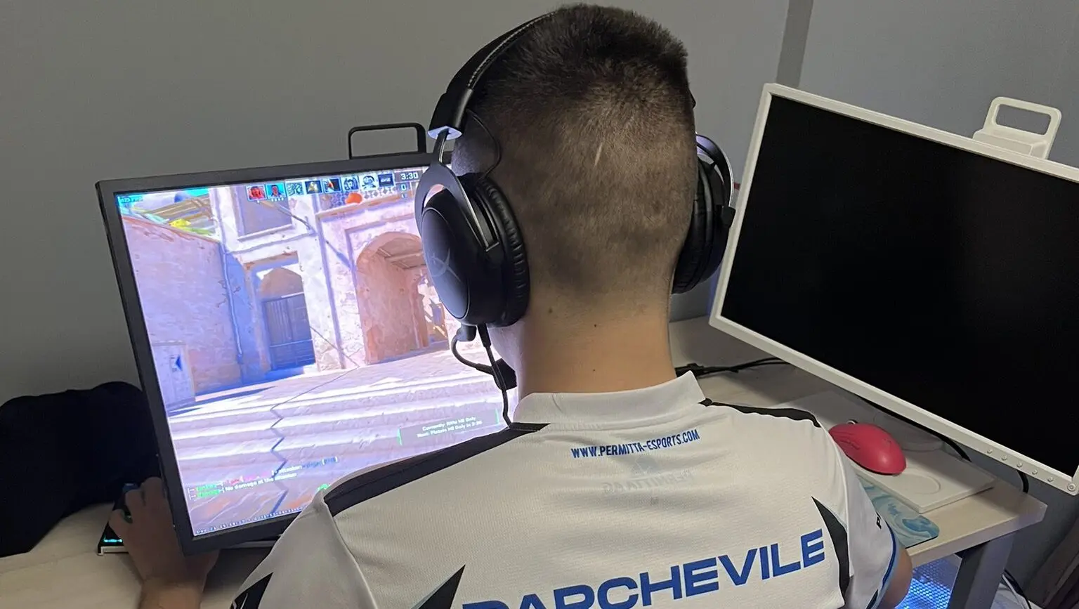 Рифлер Permitta Esports Томаш «tomiko» Урода.