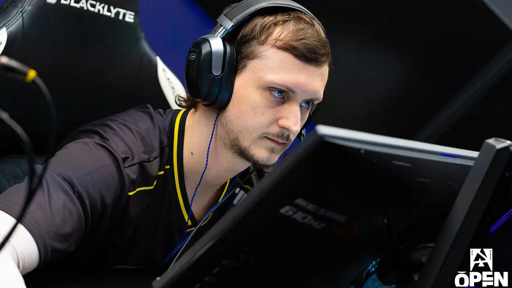 Рифлер Team Vitality Уильям «mezii» Мерриман.