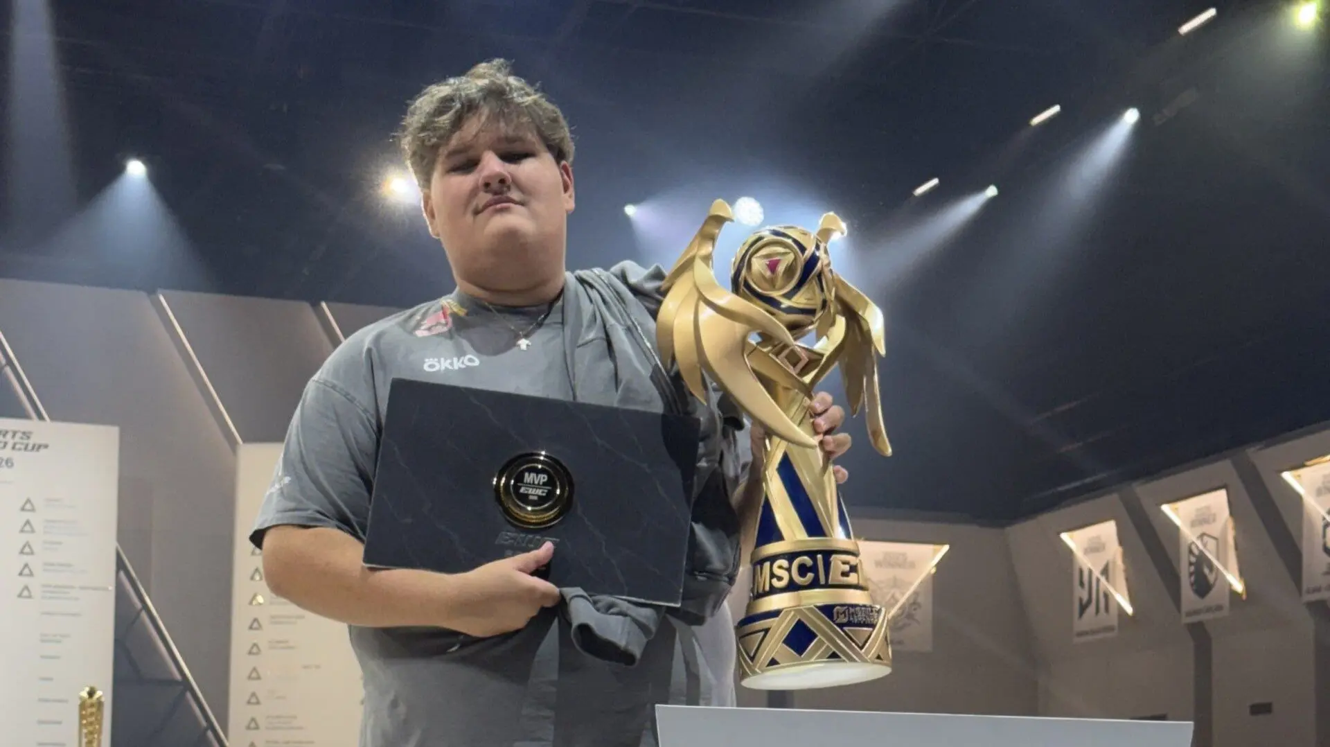 Фотография Kid Bomba с титулом MVP MLBB Mid Season Cup 2026