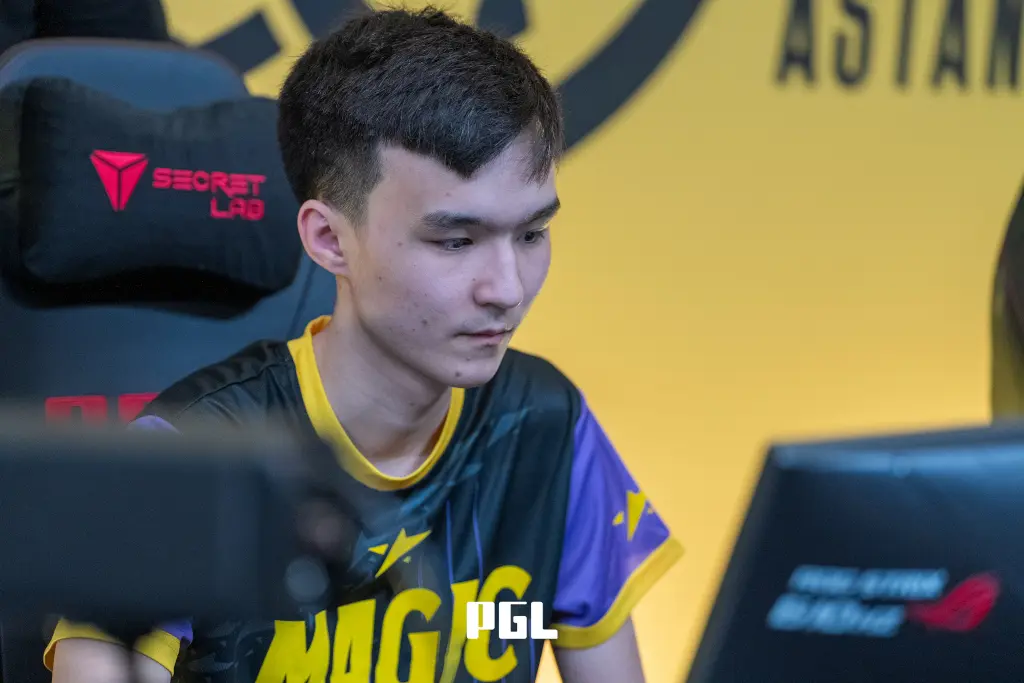Magic Абдурахим «mo0N» Иса во время матча.