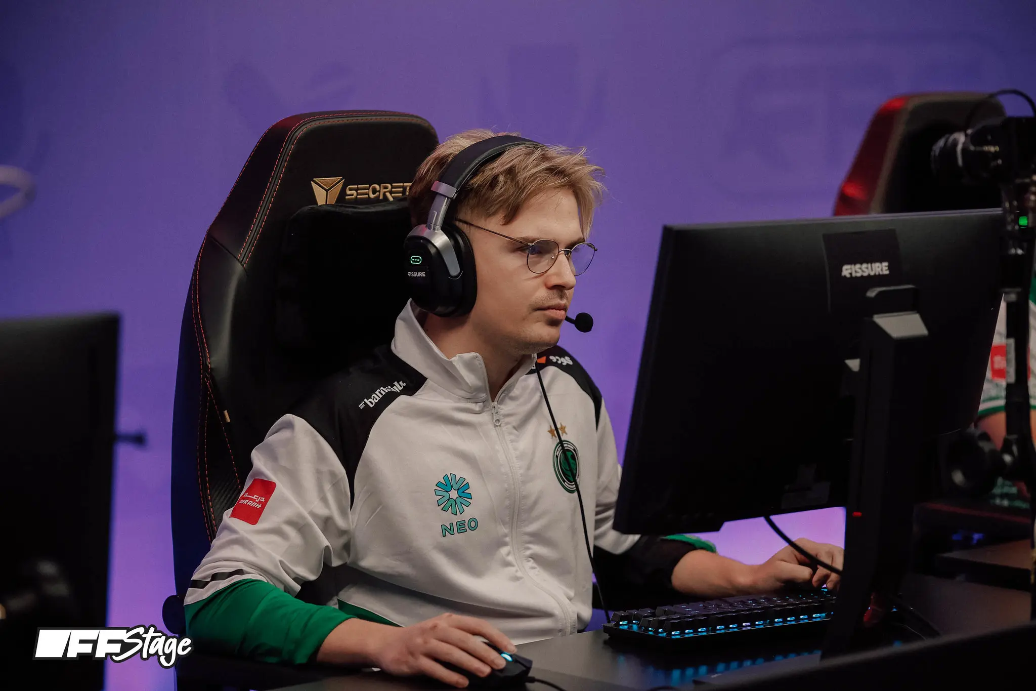 Керри Team Falcons skiter в групповом этапе FISSURE PLAYGROUND 2 — DOTA.