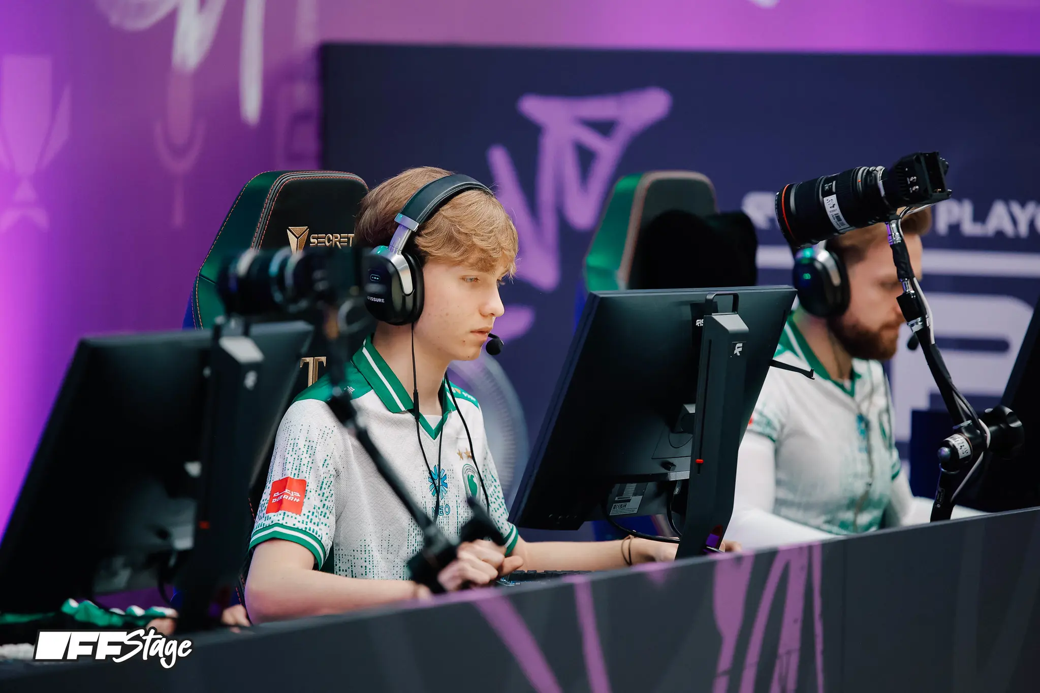 Илья «m0NESY» Осипов во время игры.