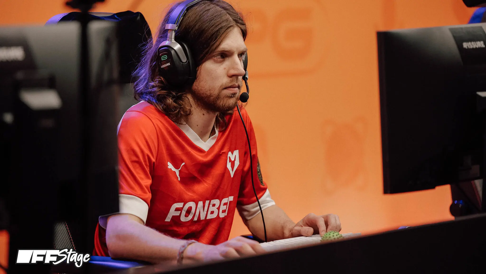 Seleri выступает за MOUZ на FISSURE PLAYGROUND 2 — DOTA.